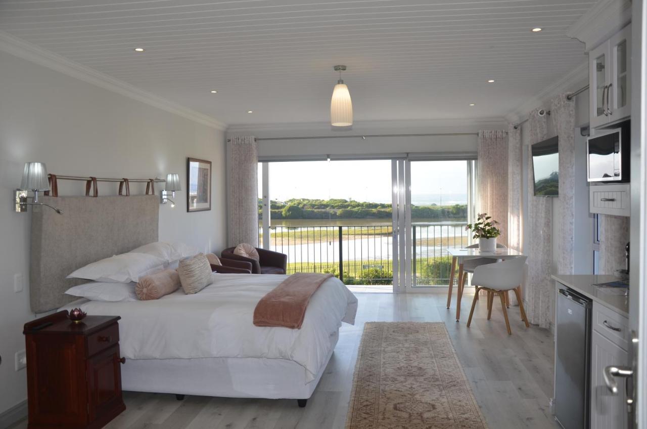 Serenity Ocean Lodge Уилдернесс Экстерьер фото